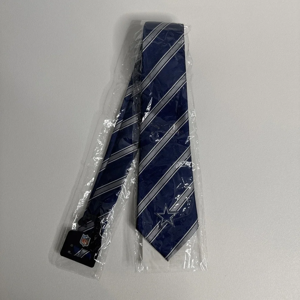 Vintage Dallas‎ Cowboys Star Logo Tie Mens NFL Football Polyester - NEW